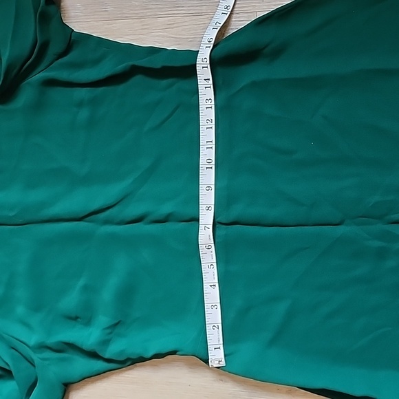 STUNNING REFORMATION DRESS - Picture 7 of 12